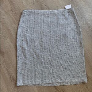 St. John Metallic Silver Tweed Pencil Skirt Size 10 NWT